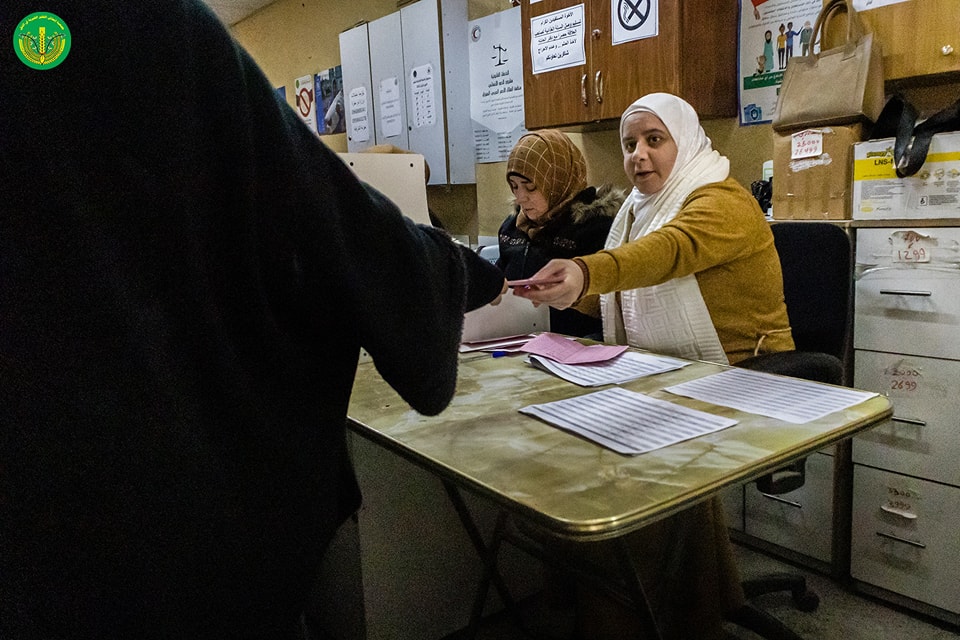 توزيع المساعدات النقدية بالإضافة إلى بدل التدفئة